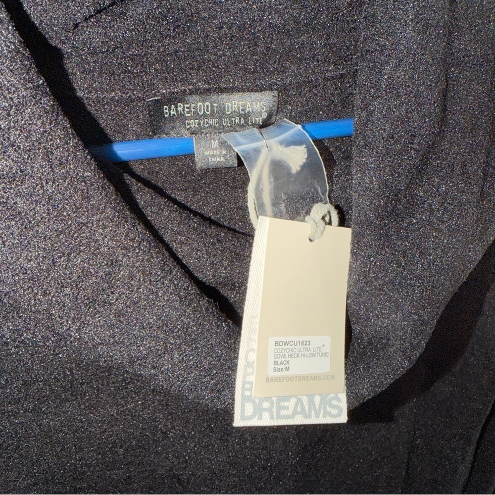 NWT - Barefoot Dreams Black Sweater - Picture 2 of 6